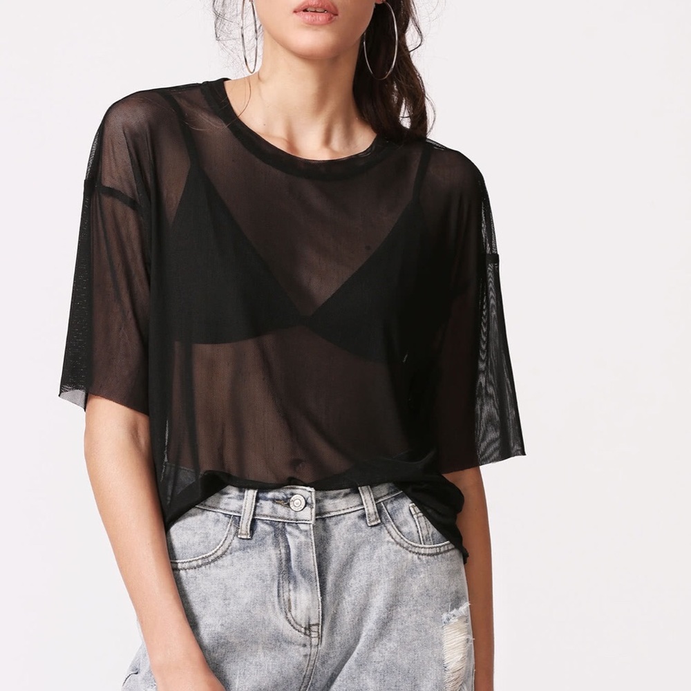 Boutique👱🏾‍♀️Drop Shoulder Boxy Mesh Black Top